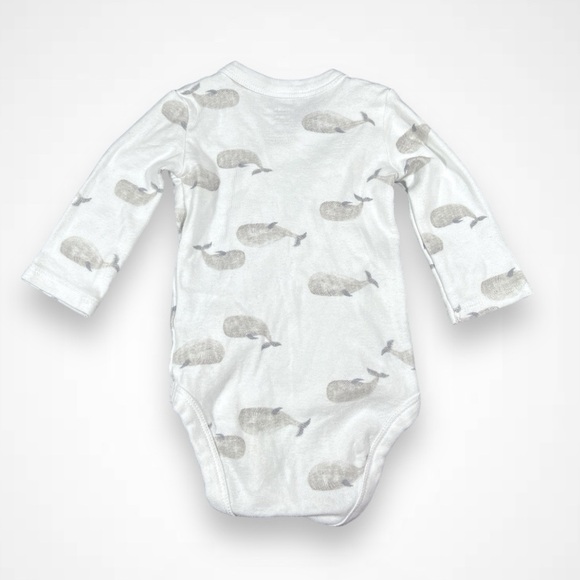 4/$20 Carter’s White Whale Print Onesie - Picture 3 of 4